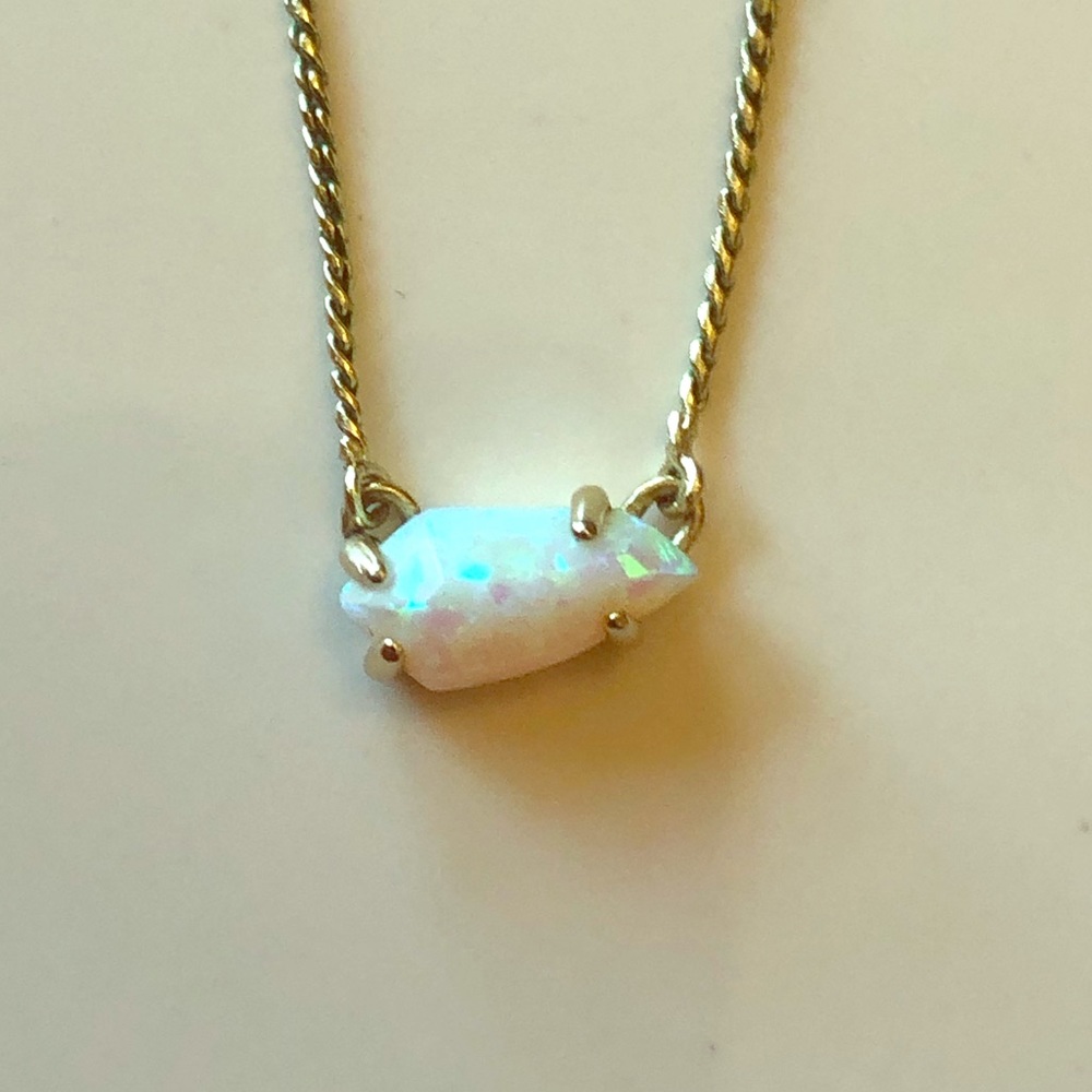 Small Opal pendent gold necklace